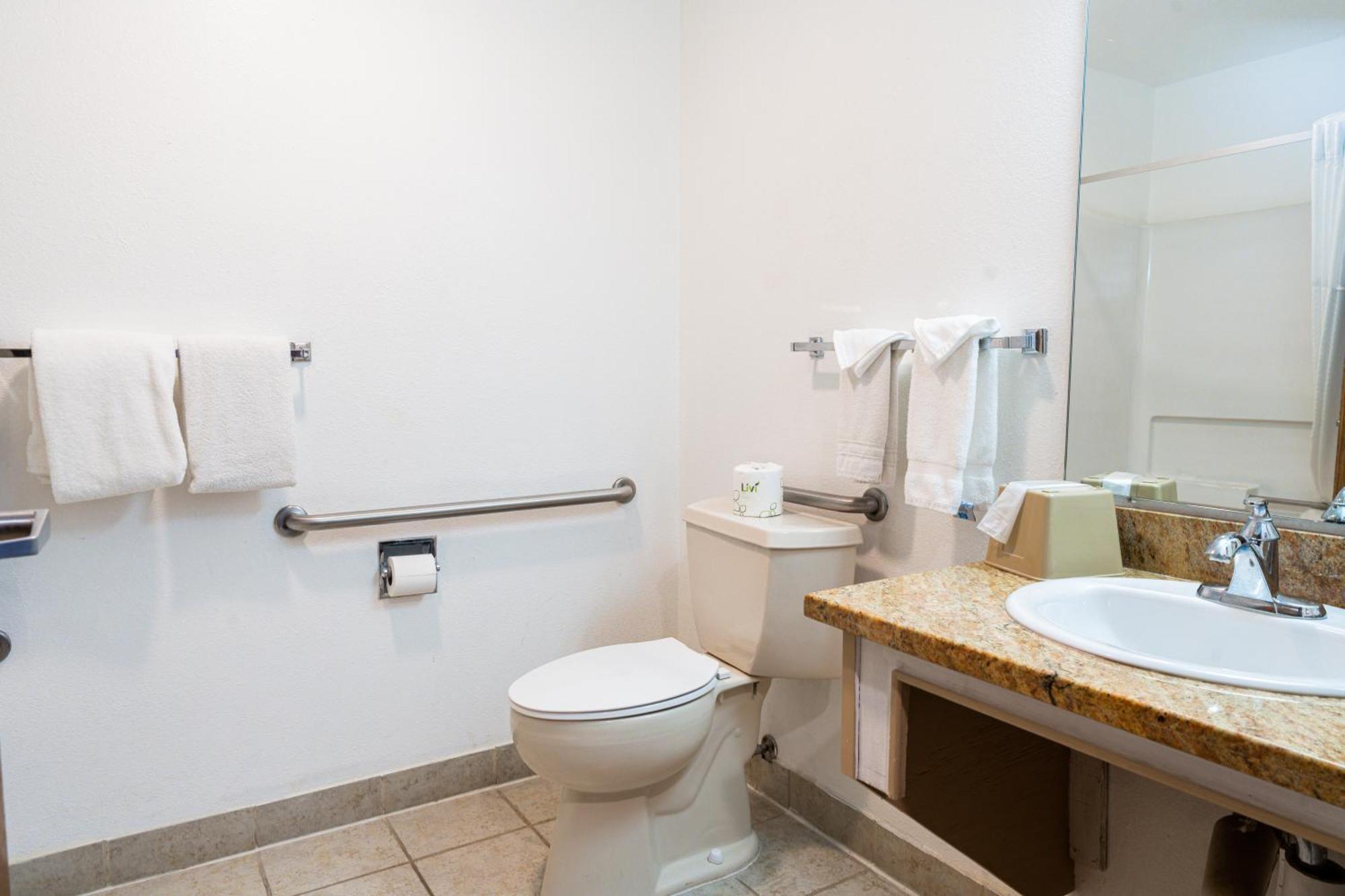 Super 8 By Wyndham Grants Hotel Ngoại thất bức ảnh
